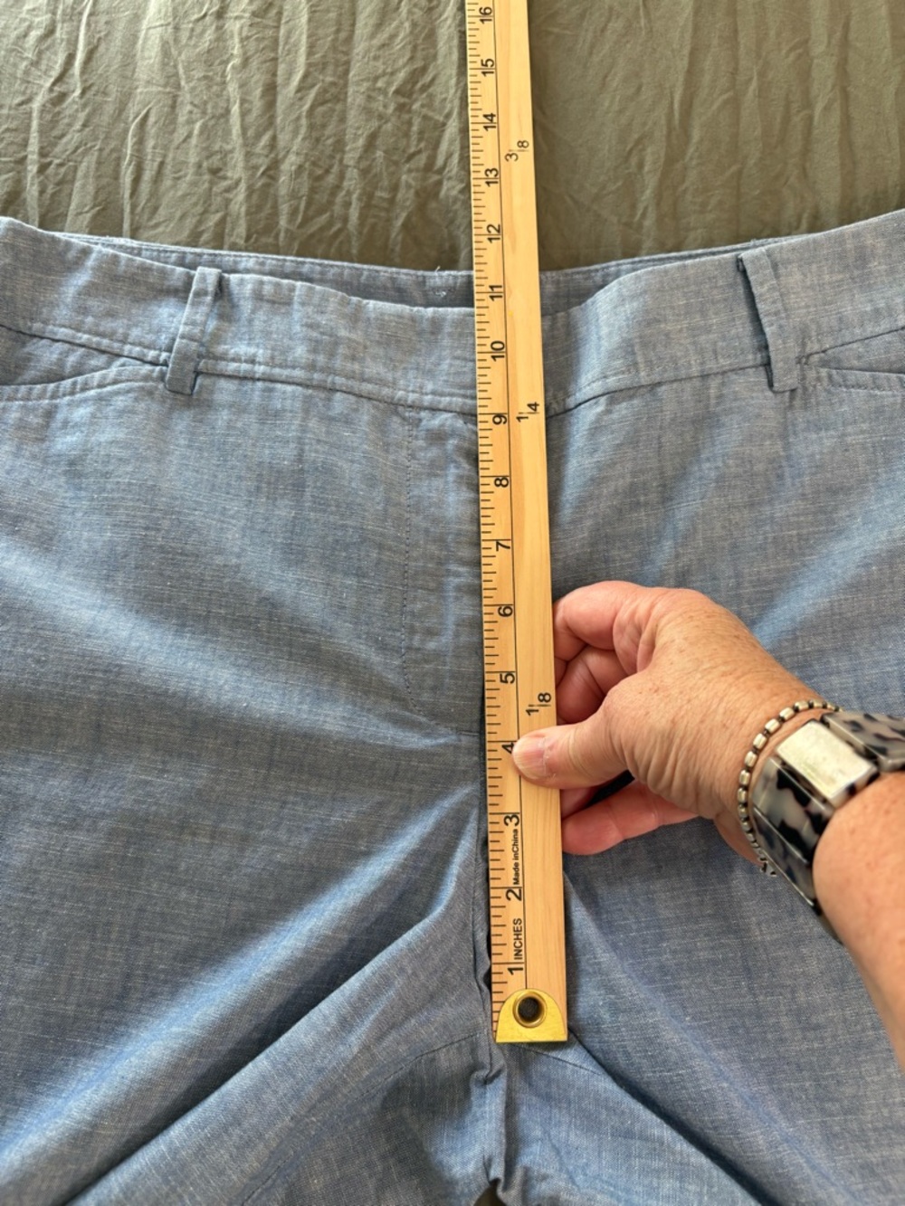 Talbots Perfect Short Chambray Cotton Bermuda. Size 10P. - Picture 9 of 10